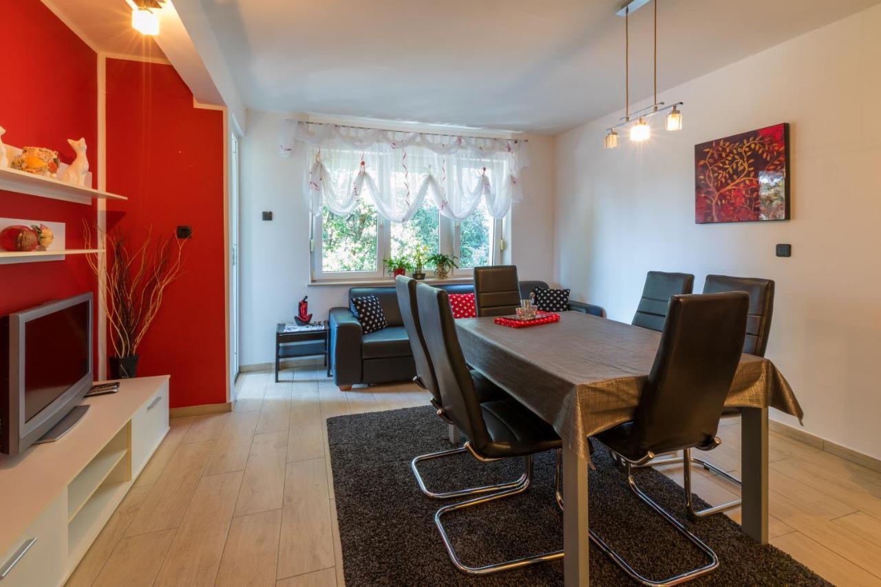 Apartman Mladenka Dramalj Exterior photo